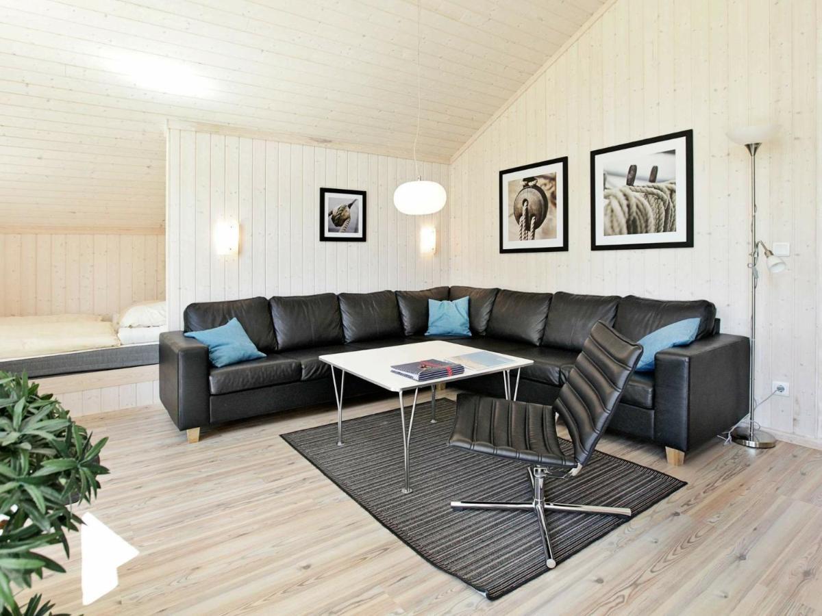 8 Person Holiday Home In Gro Enbrode Großenbrode Esterno foto