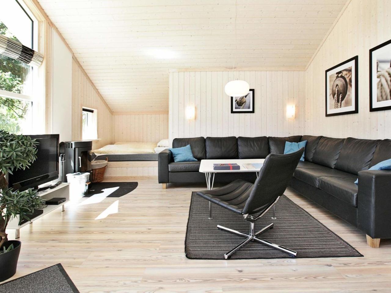 8 Person Holiday Home In Gro Enbrode Großenbrode Esterno foto